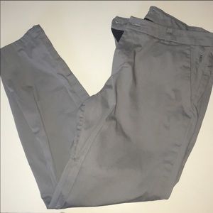 Like new condition, men’s lululemon dress pant.